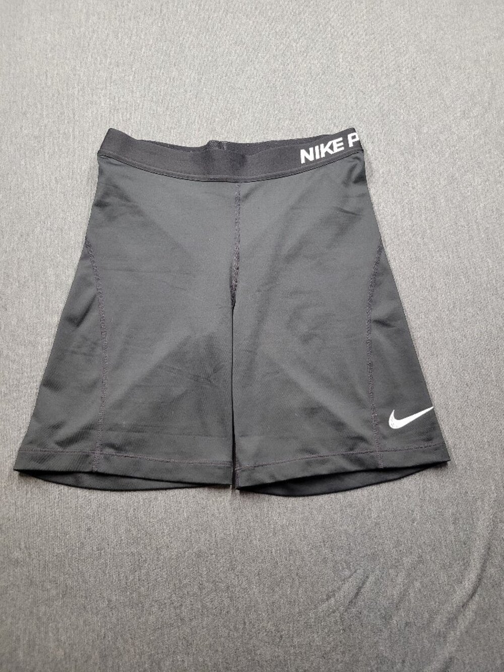 Nike womens pro shorts size medium black good condition